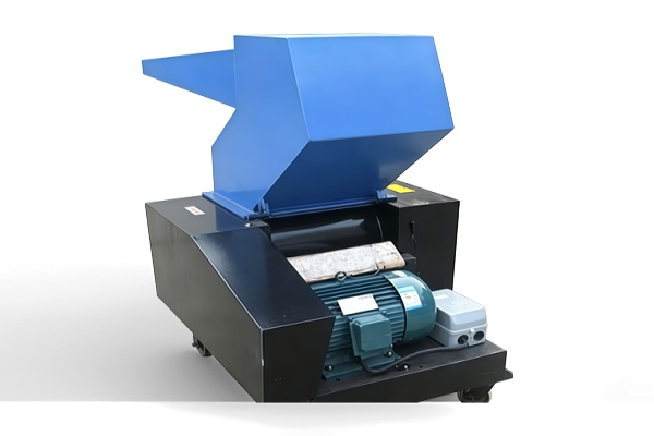 Blade Type Crusher Machine
