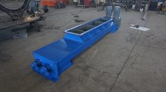 What is a double-shaft screw conveyor?